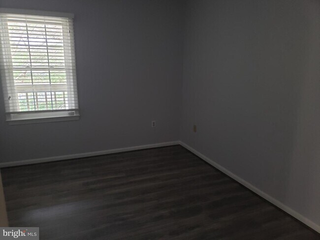 Foto del edificio - 13021 Shadyside Ln