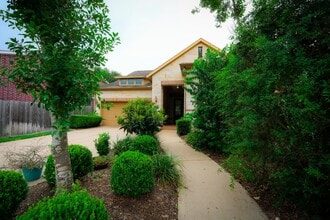 Building Photo - 6514 Monrovia Ln