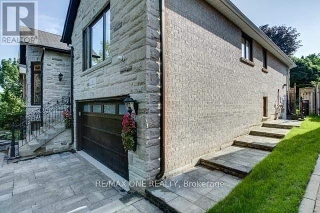 Building Photo - 55 Sisman Ave