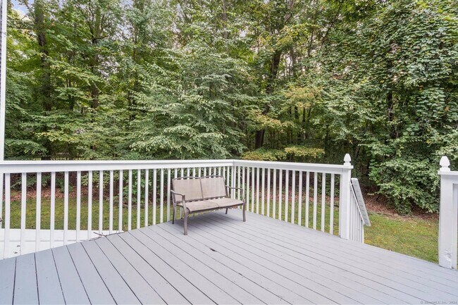 Foto del edificio - 232 Woodmont Dr