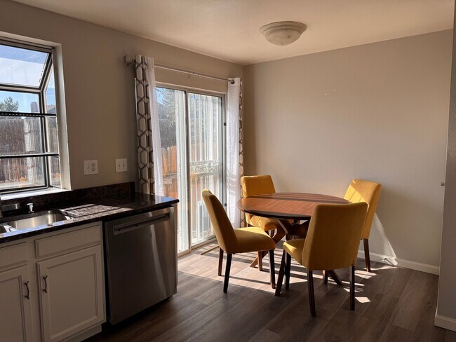 Foto del edificio - 4633 S Crystal Way