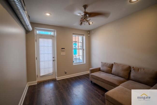 Building Photo - 313 S Madeira St