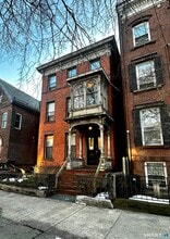 Building Photo - 95 Olive St