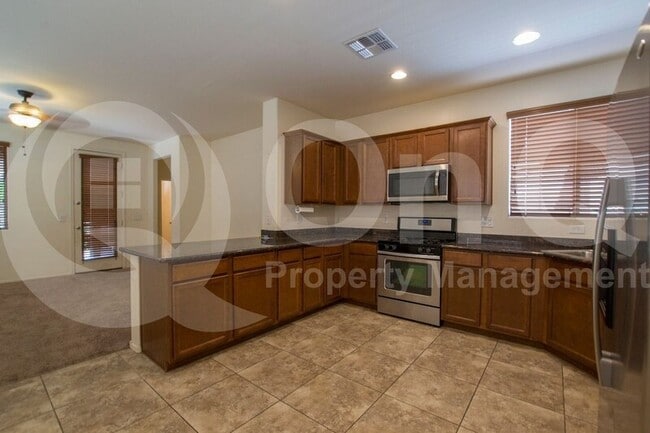 Building Photo - 2098 S Martingale Rd