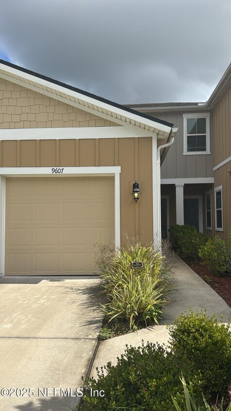 Primary Photo - 9607 Mira Loma Dr