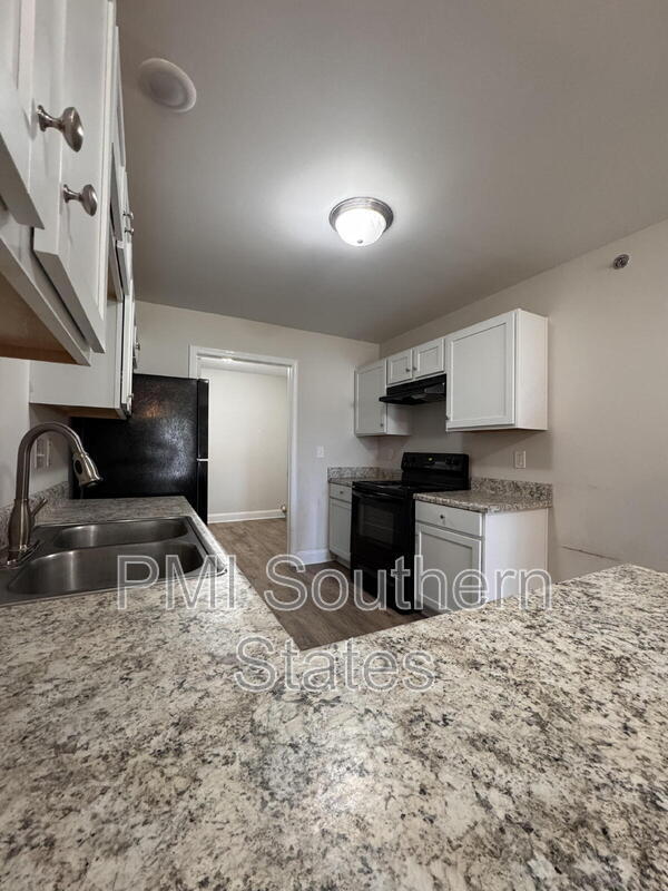 Foto del edificio - 200 Walnut Hill Dr