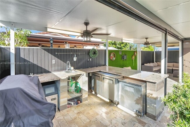 Building Photo - 10365 SW 9th Terrace