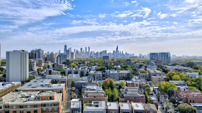 Foto del edificio - Lincoln Park Plaza