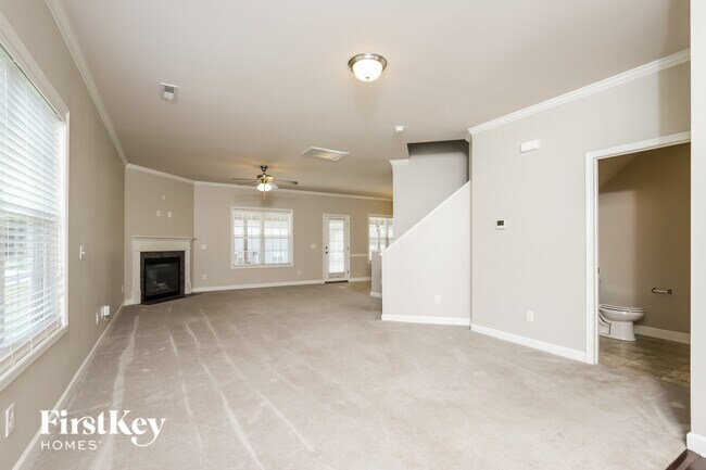 Foto del edificio - 111 Twisted Cypress Ln