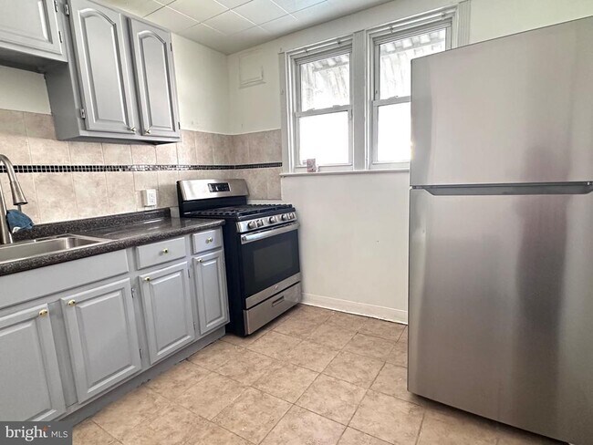 Foto del edificio - 3948 Howland St