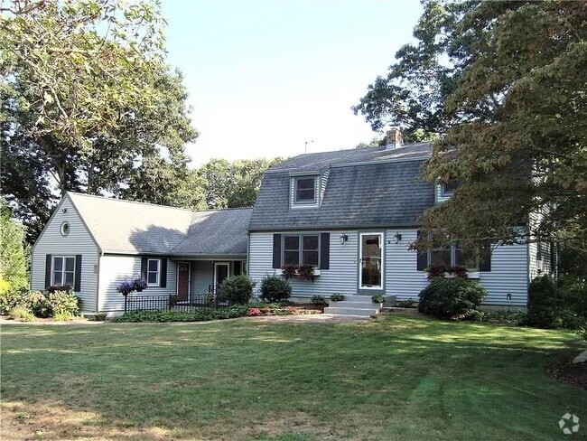 Building Photo - 119 Briarwood Dr