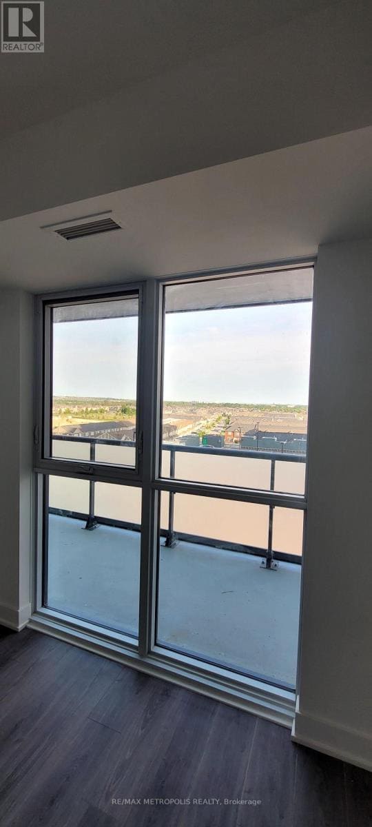 Photo du bâtiment - 2545 Simcoe St N