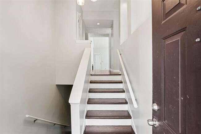 Foto del edificio - 709 Ivy Green Ln SE