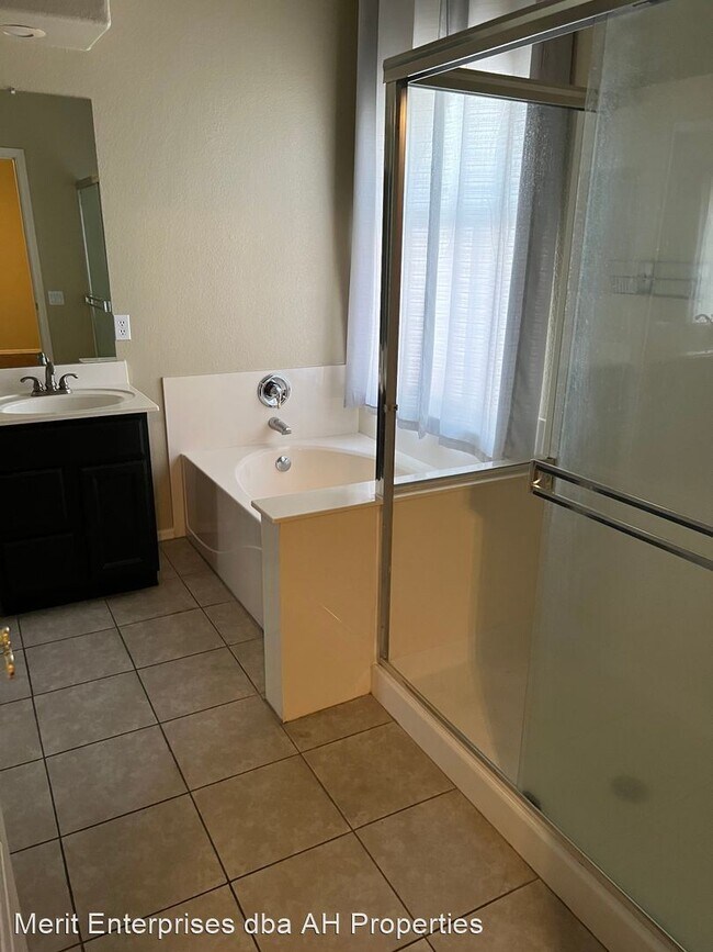 Building Photo - 4 br, 2 bath House - 3174 W TYSON PL