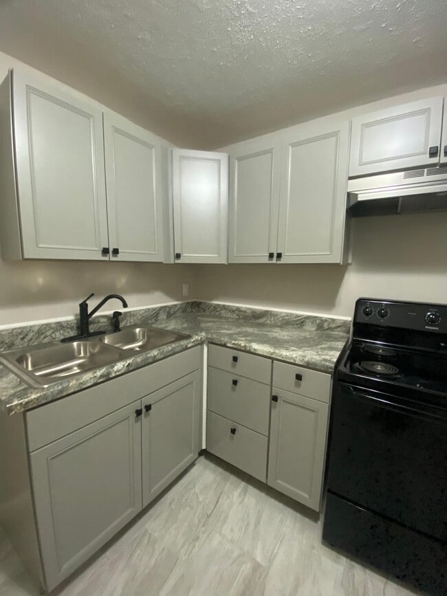 Building Photo - Georgetown Apartments