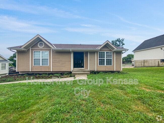 Building Photo - 5021 Pebble Ave