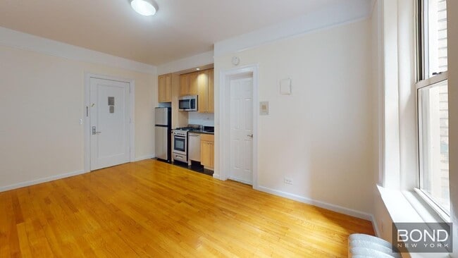 Photo - 117 W 13th St Apartment