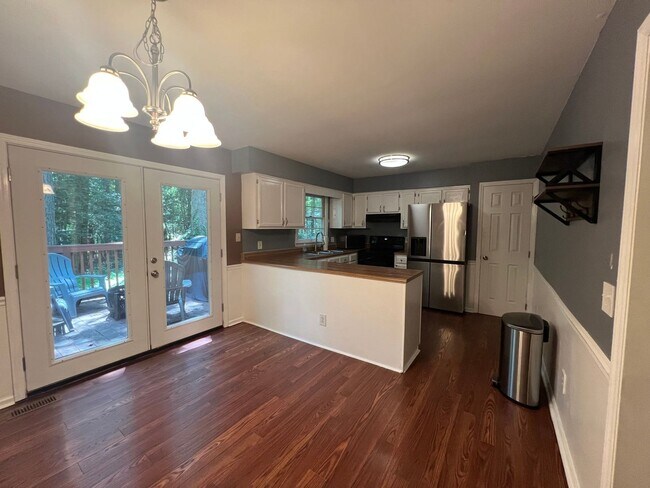 Foto del edificio - Charming 3BR House in Raleigh