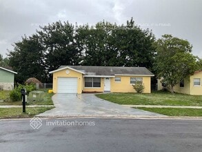 Building Photo - 9019 SW 9th St