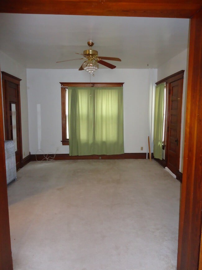 Living Room - 810 E Market St