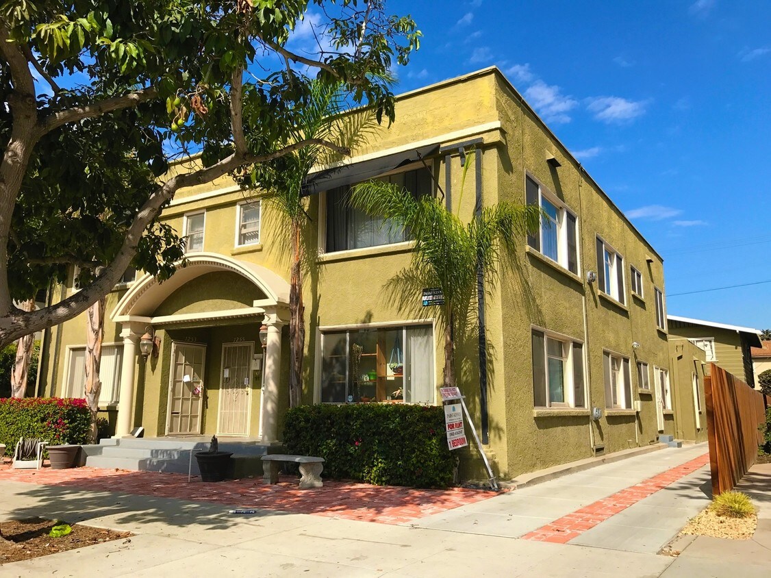 Primary Photo - 1251 E 1st St