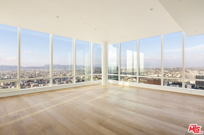 Foto del edificio - 1000 W 8th St