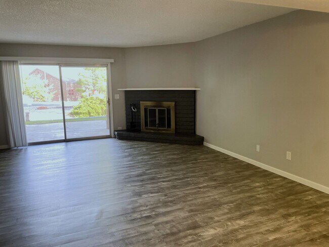 Foto del edificio - TOWNHOME - VILLAGE OF OAK CREEK - RED ROCK...