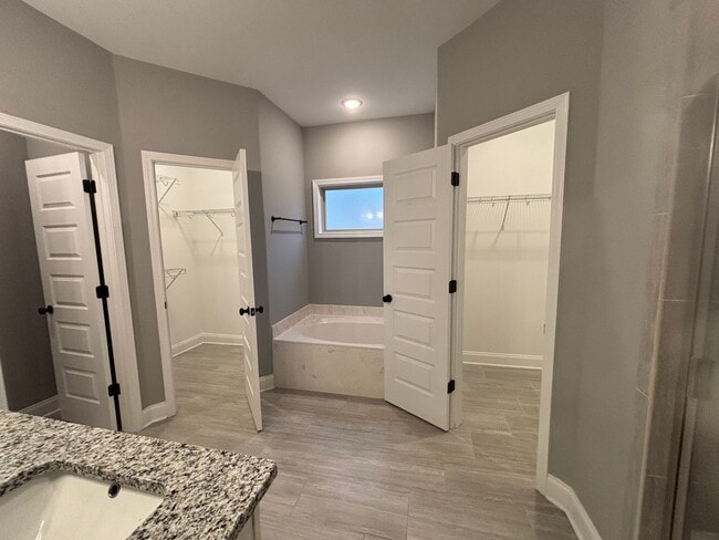 Building Photo - 9986 Messana St