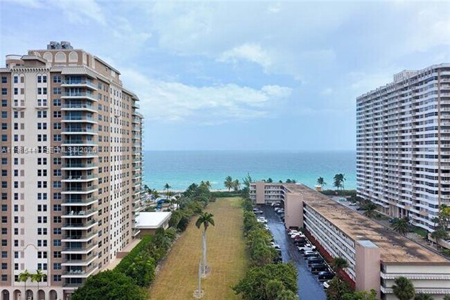 Foto del edificio - 1945 S Ocean Dr