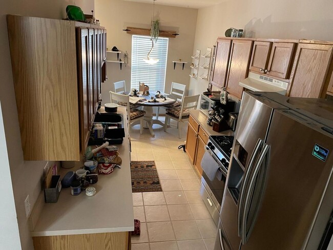 Building Photo - 724 County Line Rd