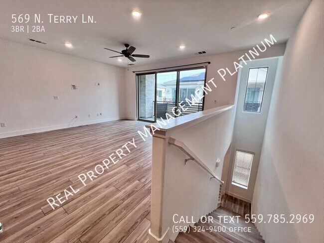 Foto del edificio - 569 N Terry Ln