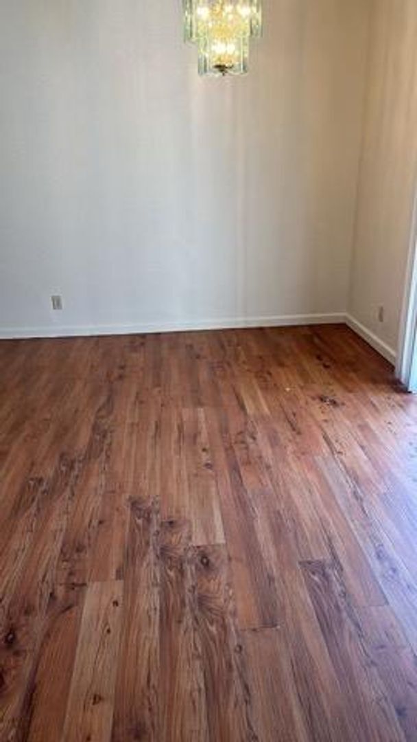 Foto del edificio - Turnkey Halfplex Home, Ready For New Occup...