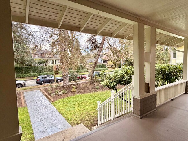 Building Photo - ROJAS