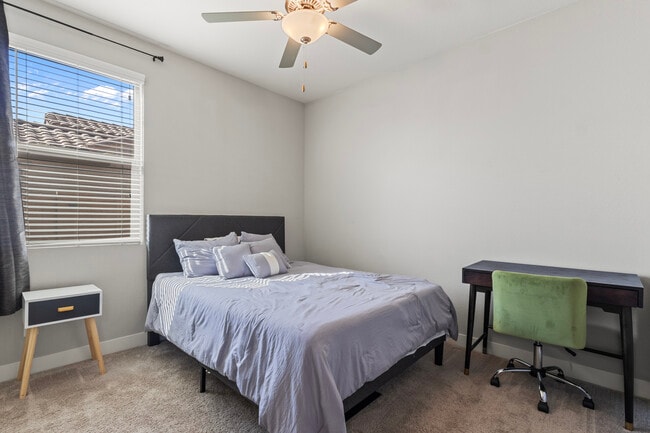 Building Photo - 18456 W Brookwood Dr