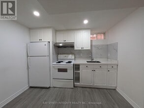 Building Photo - 37 Sandham Crescent