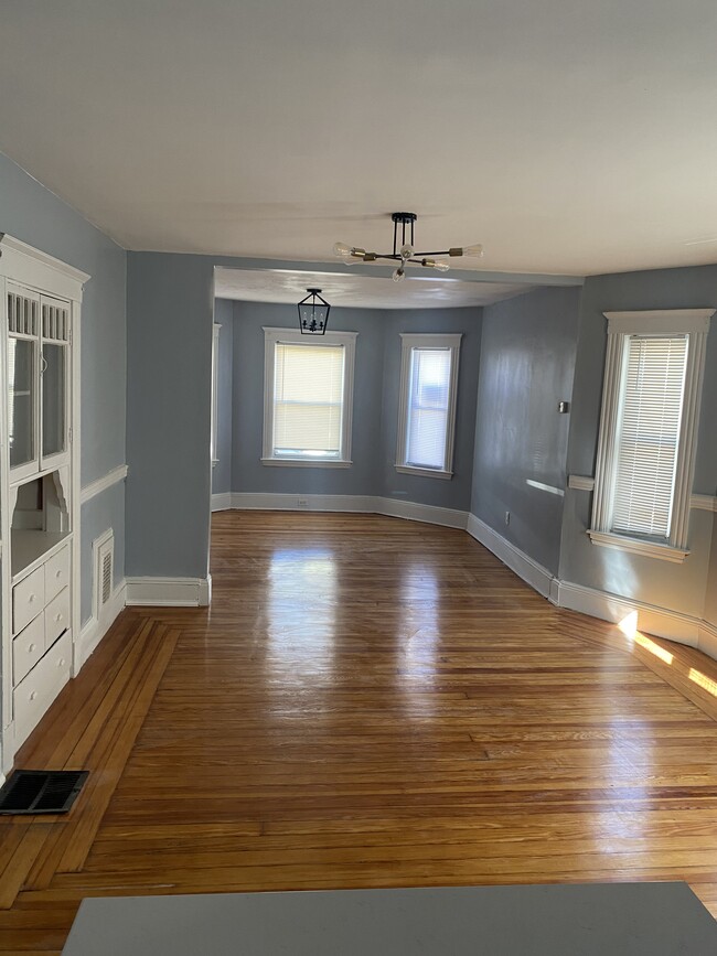 Dining/Living Room - 19 Bellingham Ave