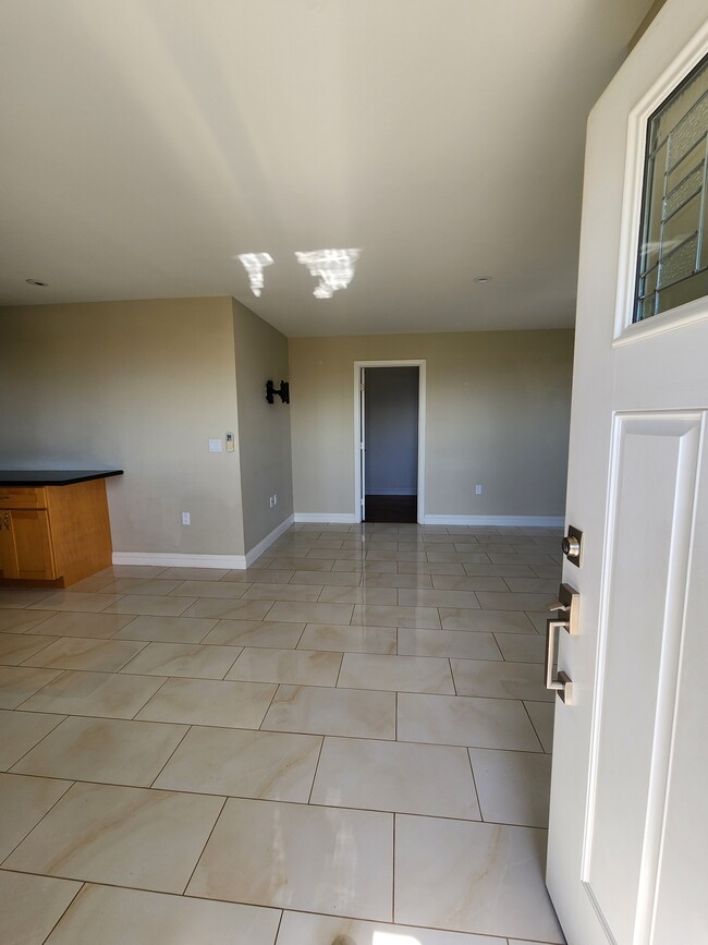 Building Photo - 361 Ehilani St