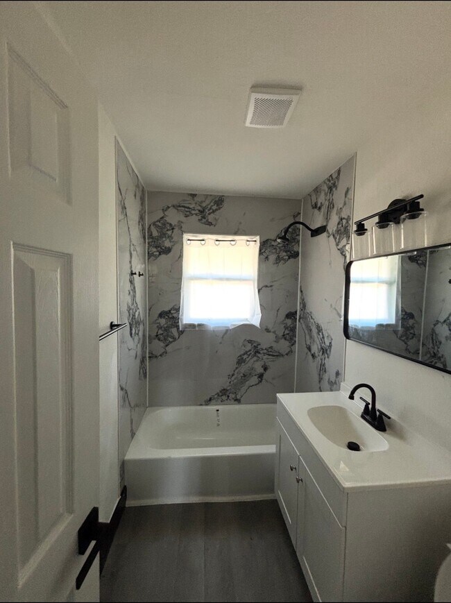 Foto del edificio - 7213 Moline St