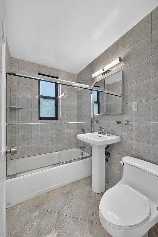 Foto del edificio - 150 E 18th St