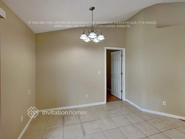 Building Photo - 1047 Lakeview Oaks Dr