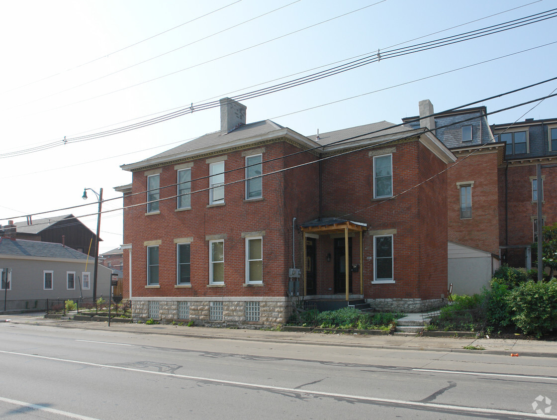 Foto del edificio - 117-121 E Livingston Ave