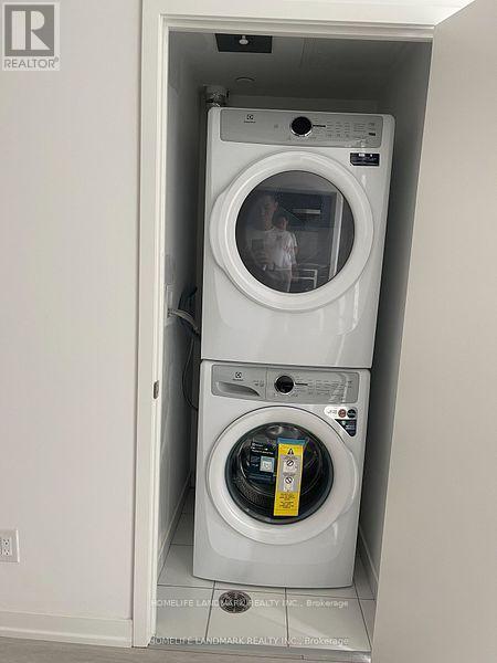 Building Photo - 2031 Kennedy Rd