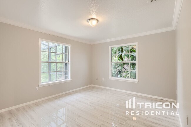 Foto del edificio - 5665 Olde Kings Ct