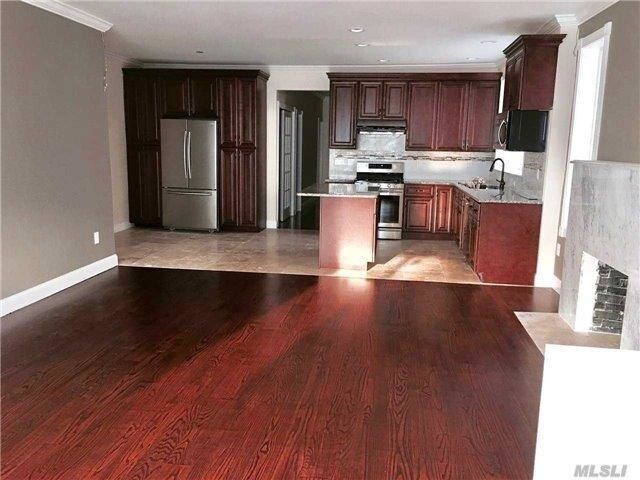 Foto del edificio - 6803 Clyde St