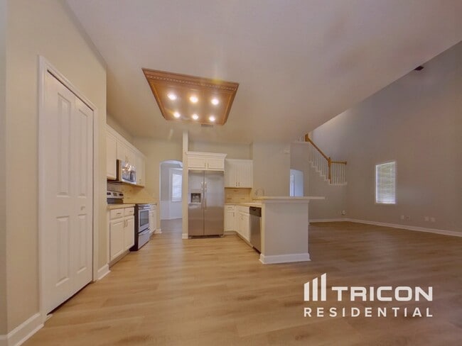 Building Photo - 1055 Golf Point Loop