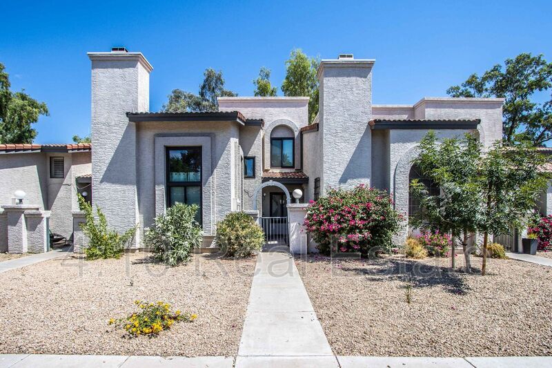 Foto principal - 1718 S Longmore St