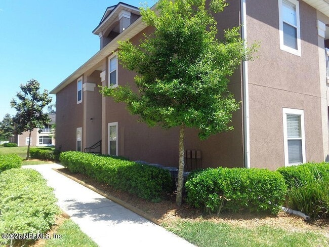 Building Photo - 9595 Amarante Cir