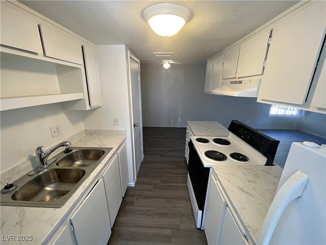 Building Photo - 1351 Dorothy Ave