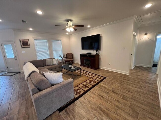 Foto del edificio - 2708 Volpe Dr