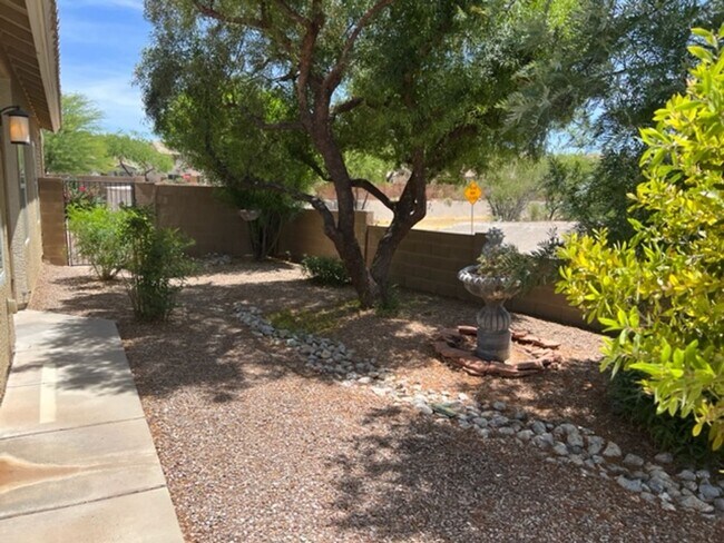Building Photo - Bright 3BR NW Tucson Basecamp | Private Yard + 2-Car Garage